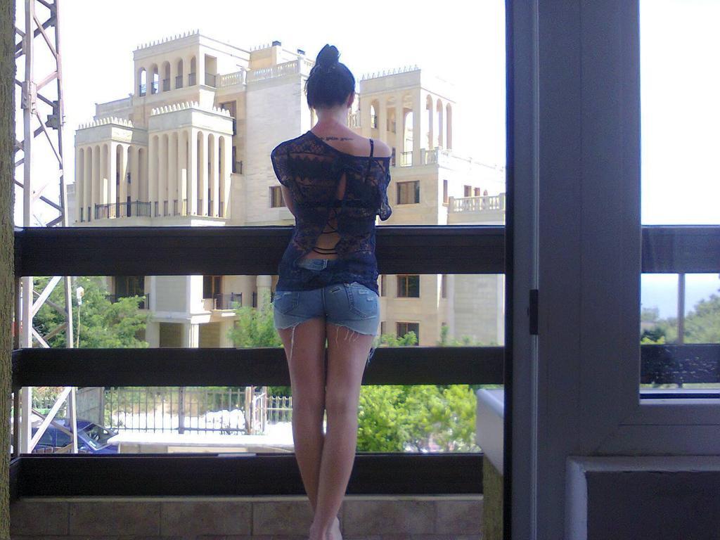 Enjoy Guest House Златни пясъци Стая снимка