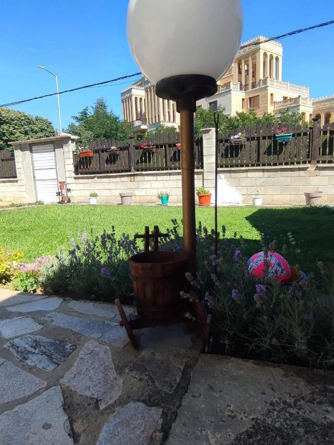 Enjoy Guest House Златни пясъци Екстериор снимка