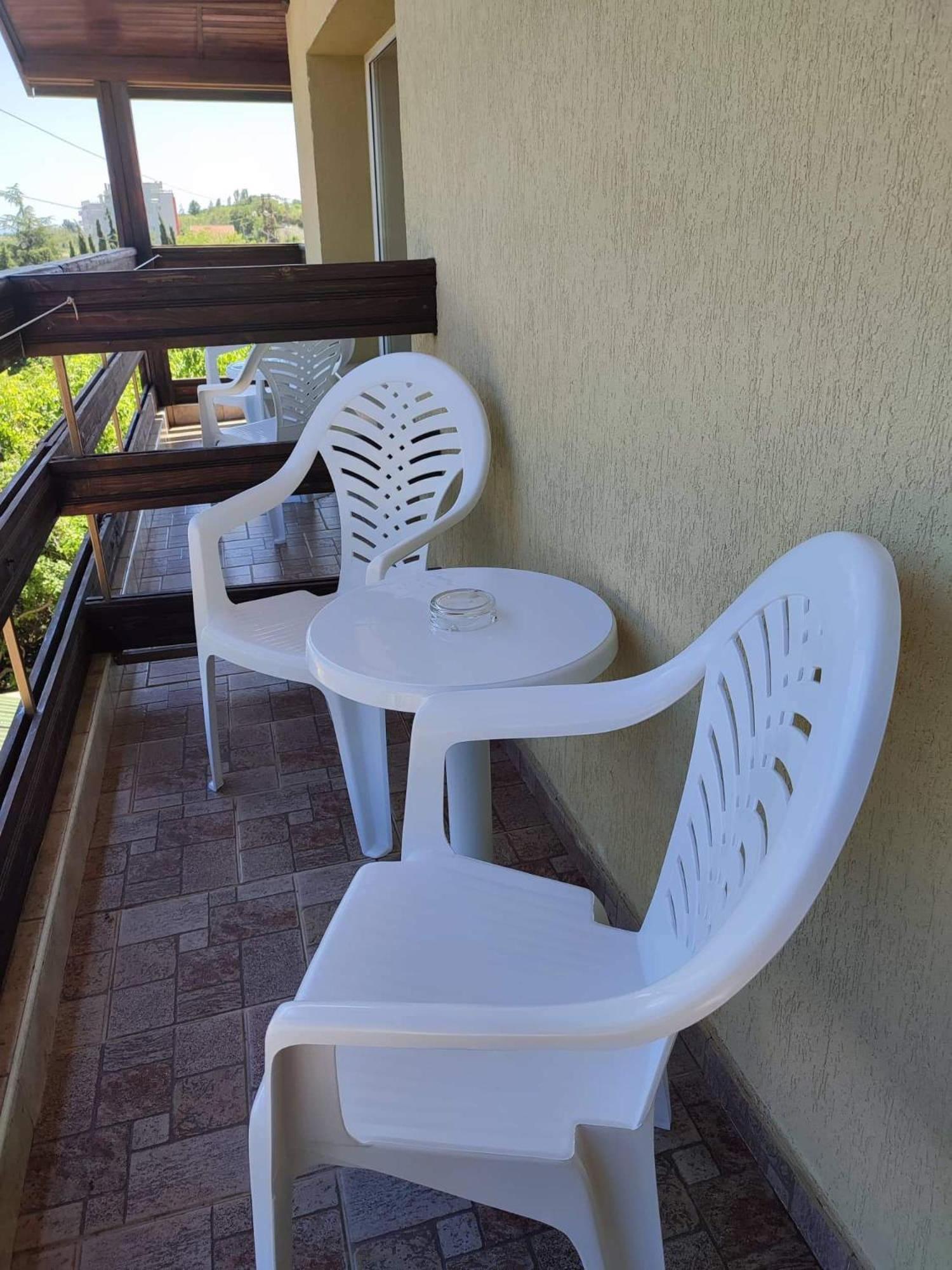 Enjoy Guest House Златни пясъци Екстериор снимка